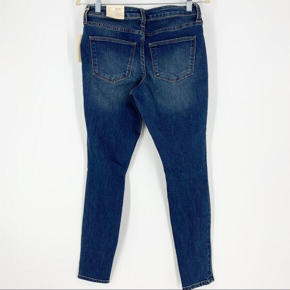 Universal Thread Mid Rise Jegging Dark Wash Size 2 NWT - Picture 4 of 9